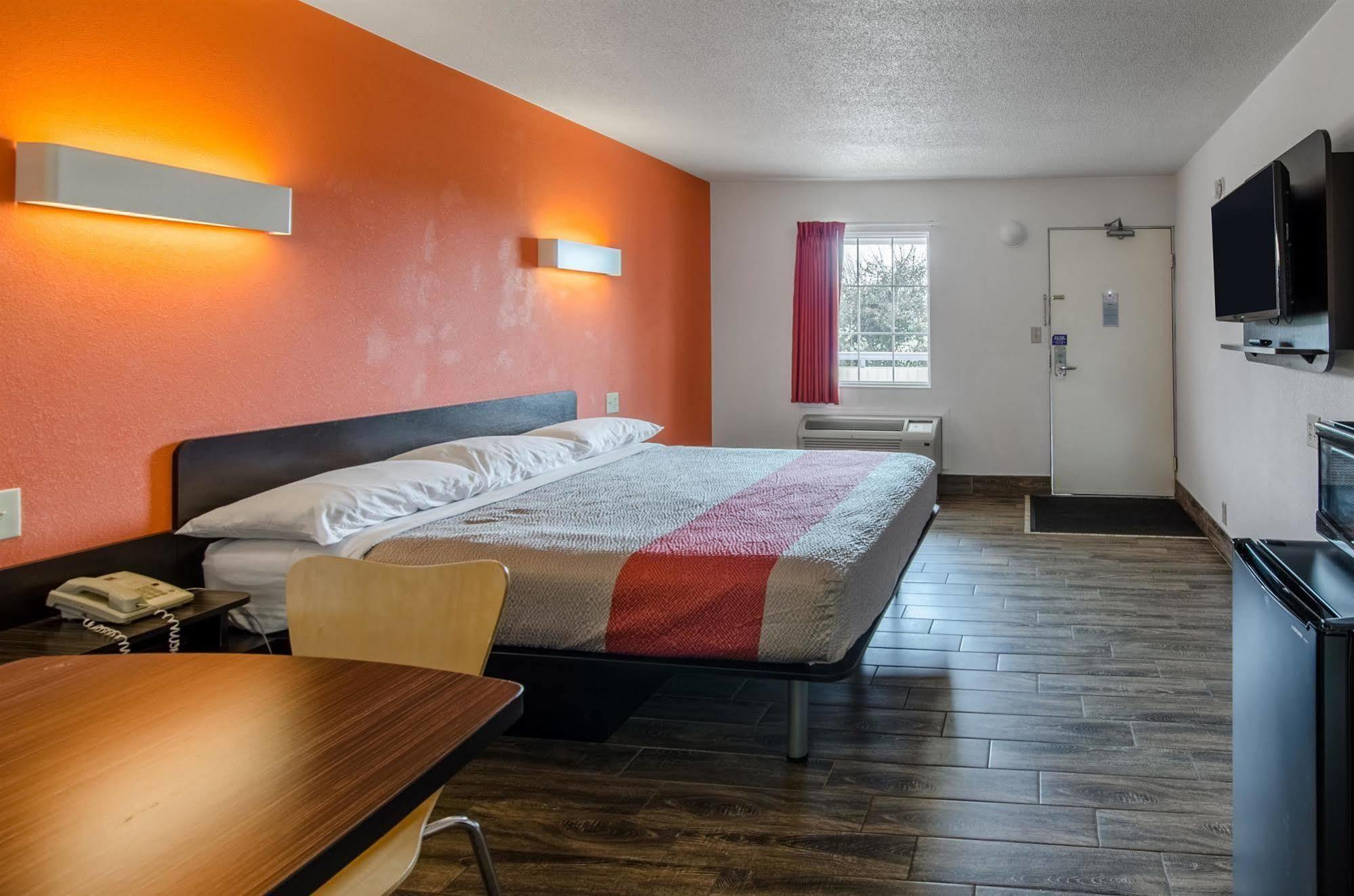 Motel 6-Staunton, Va Εξωτερικό φωτογραφία